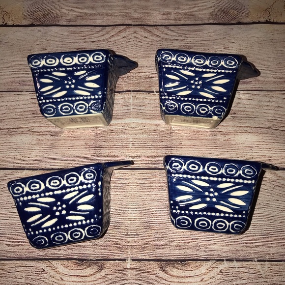 Temp-Tations Other - Temp-tations blue oldworld carved individual baker